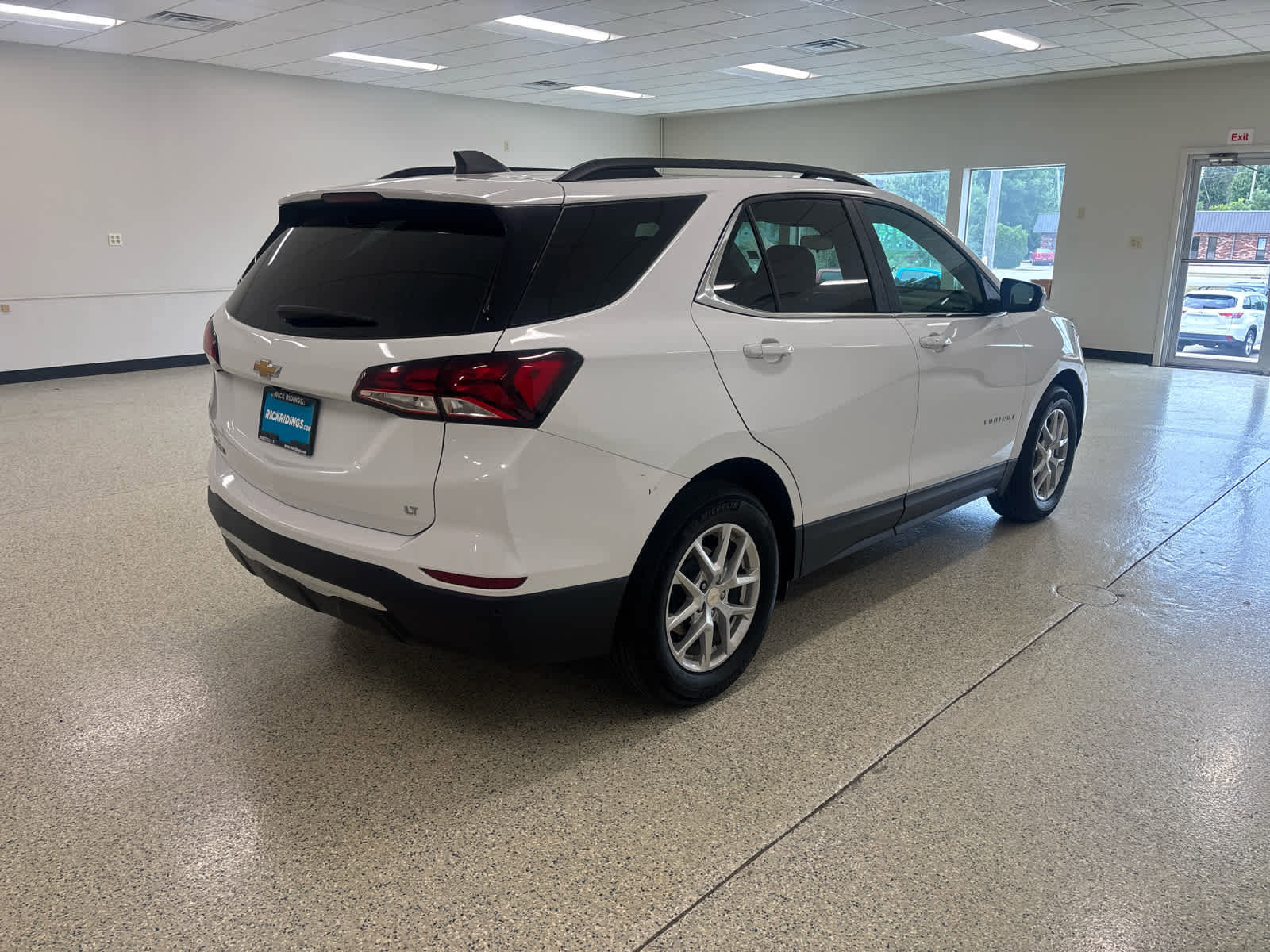 Used 2023 Chevrolet Equinox LT image 6