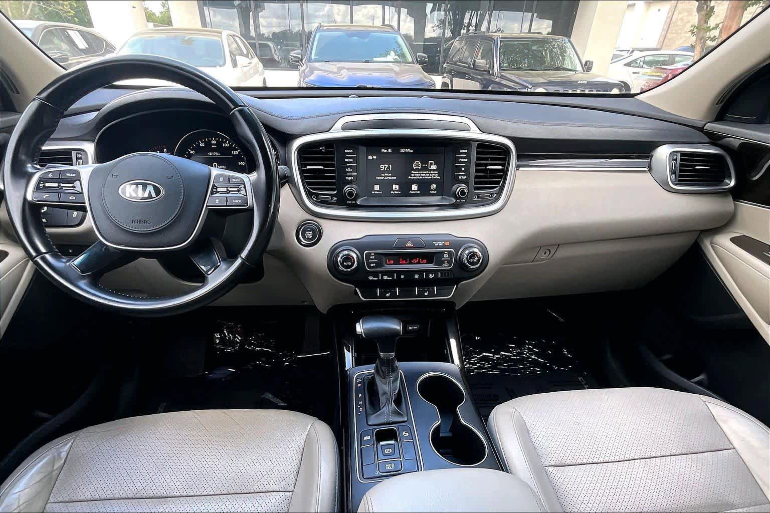 Used 2020 Kia Sorento EX image 16