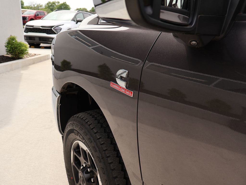 Used 2025 RAM 2500 Laramie AWD/4WD image 11