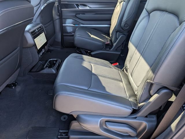 New 2026 Jeep Grand Wagoneer Summit w/ Premium Group III AWD/4WD image 25