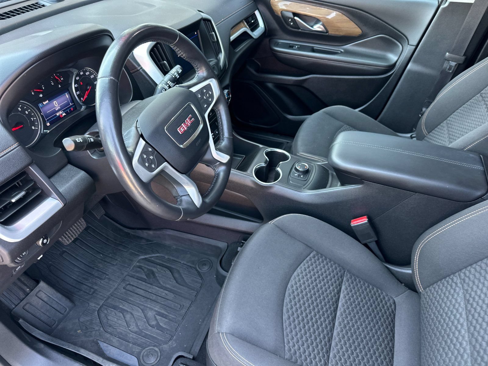 Used 2020 GMC Terrain SLE w/ Elevation Edition AWD/4WD image 9