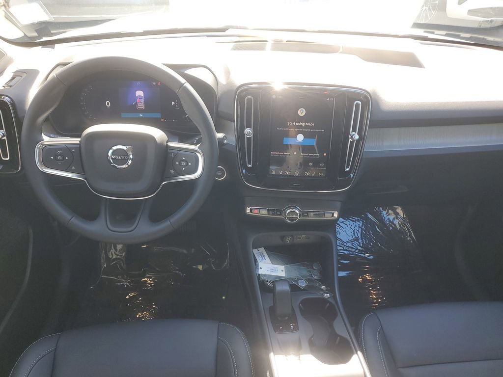 New 2026 Volvo XC40 B4 Core image 7