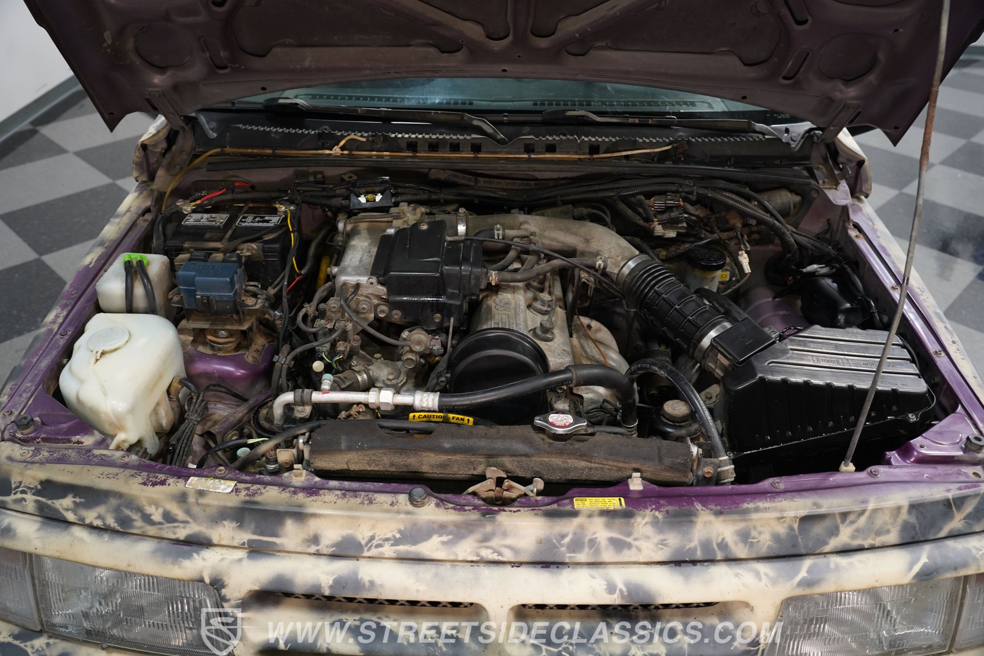 Used 1996 Geo Tracker 4WD 2-Door image 3