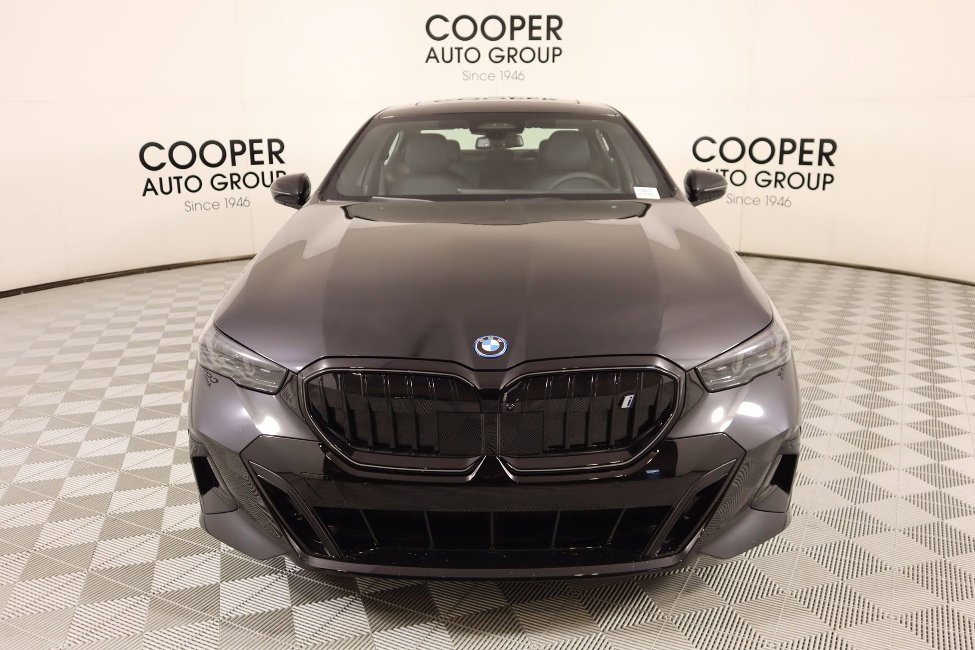 New 2026 BMW i5 eDrive40 w/ M Sport Package AWD/4WD image 9