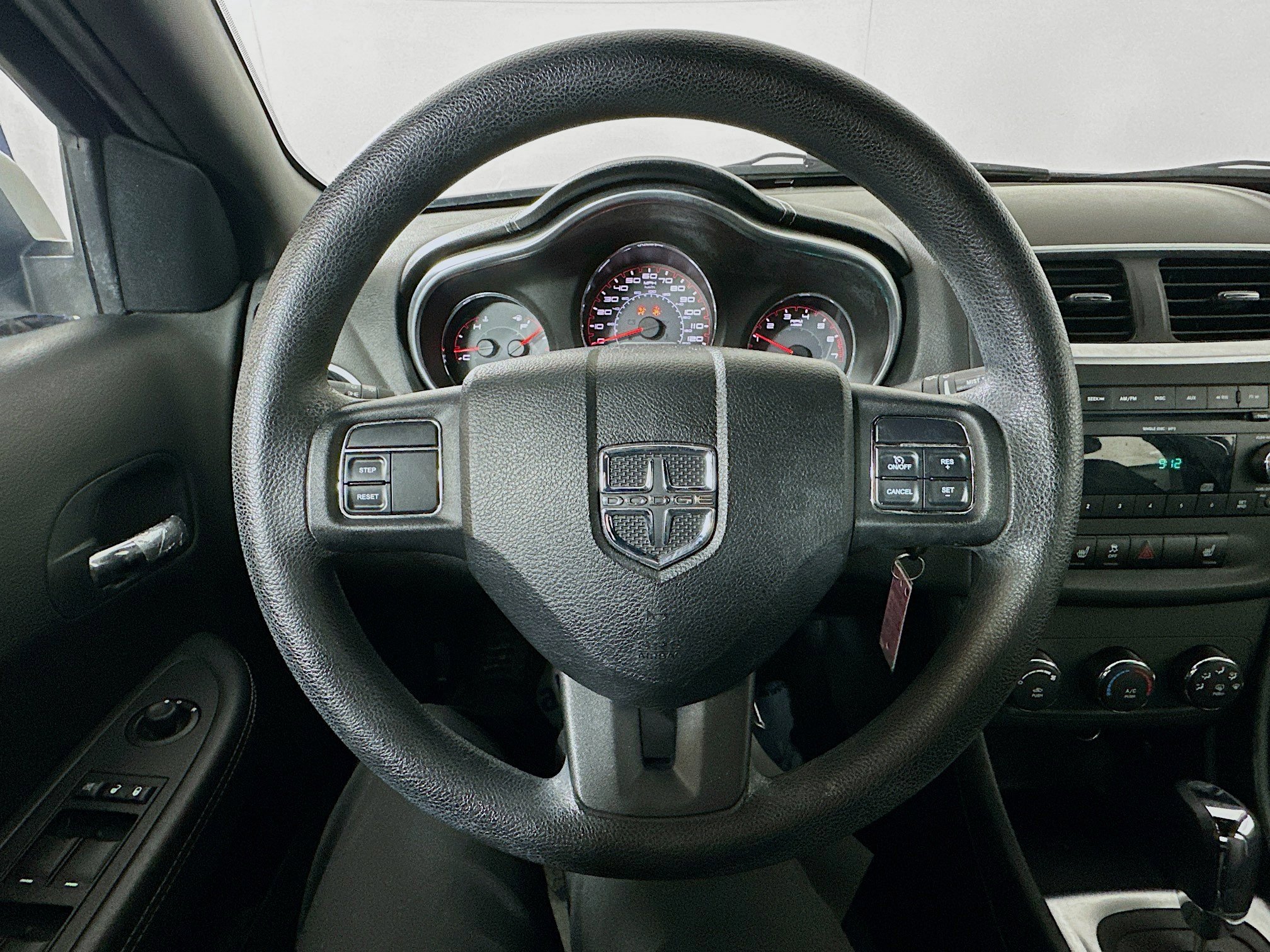 Used 2011 Dodge Avenger Express image 11