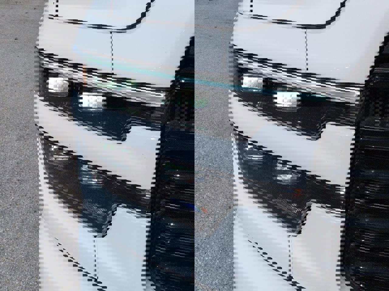 Used 2025 RAM 3500 Laramie AWD/4WD image 10