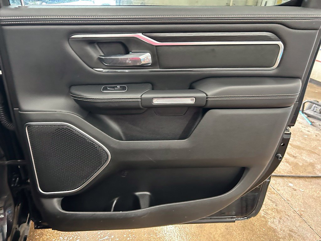 Used 2023 RAM 1500 Laramie AWD/4WD image 30
