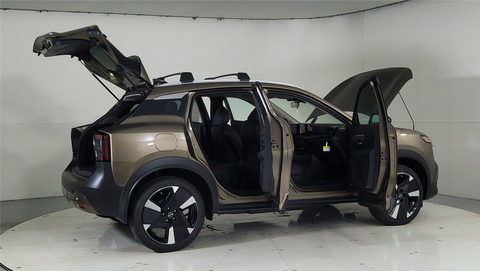 New 2026 Nissan Kicks SR w/ Cold Weather Package image 12