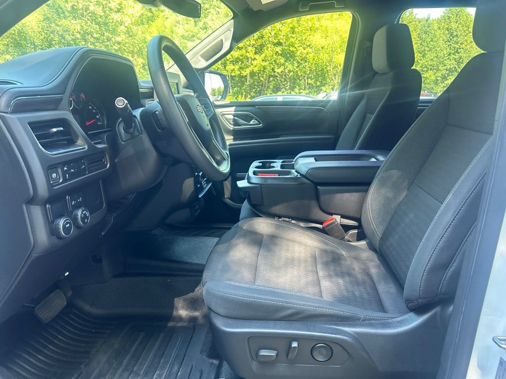 Used 2022 Chevrolet Suburban 2WD image 9