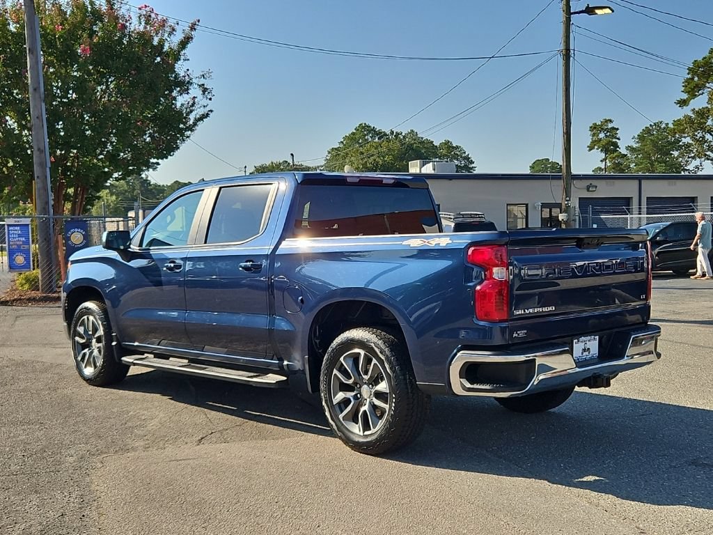 Used 2023 Chevrolet Silverado 1500 LT AWD/4WD image 5