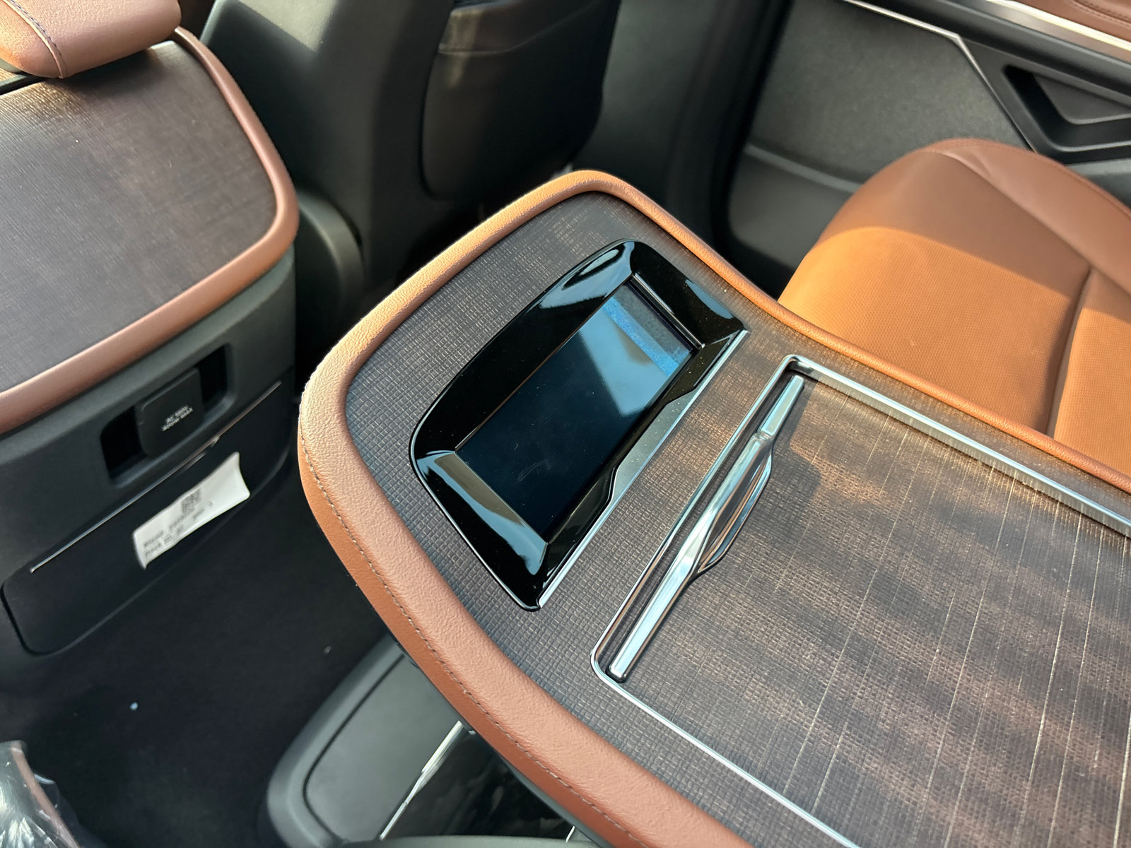 New 2027 Lincoln Navigator Reserve AWD/4WD image 33