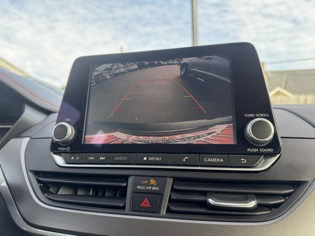 Used 2024 Nissan Altima 2.5 SR FWD image 11