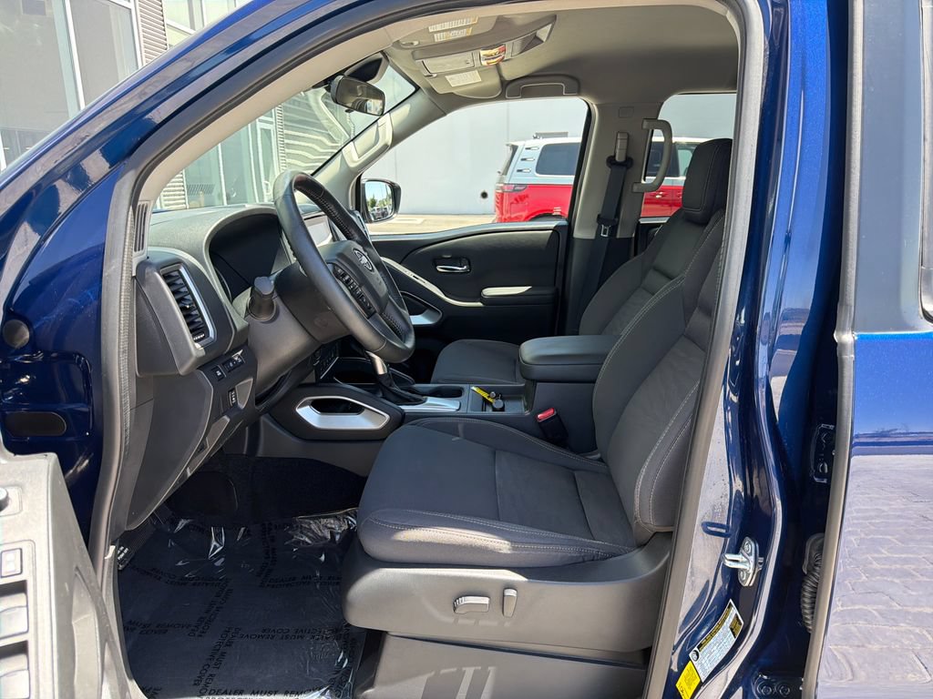 Used 2023 Nissan Frontier SV w/ Technology Package AWD/4WD image 9