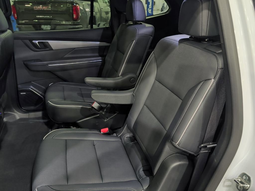 Certified 2025 Buick Enclave Preferred image 14