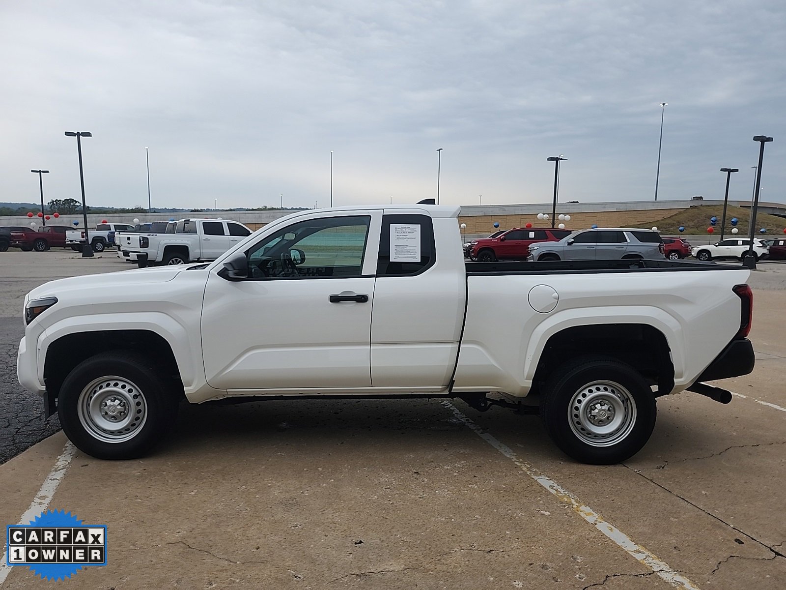 Used 2024 Toyota Tacoma SR image 5