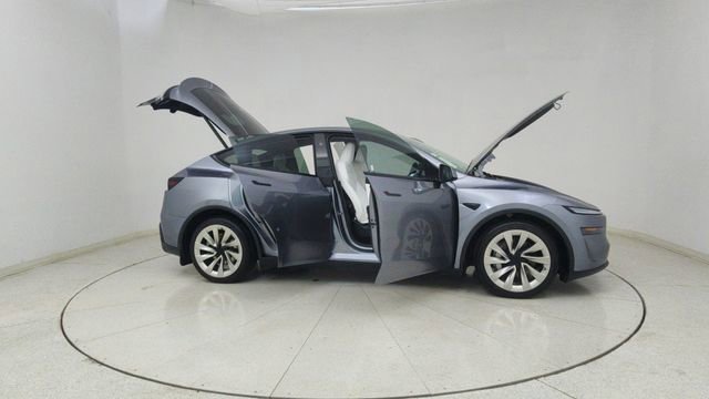 Used 2026 Tesla Model Y Long Range image 70