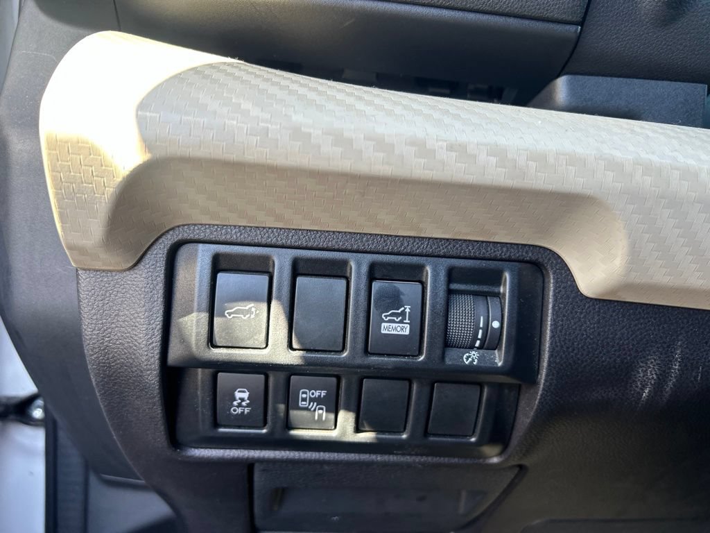 Used 2019 Subaru Ascent Premium w/ Popular Package #3 AWD/4WD image 16