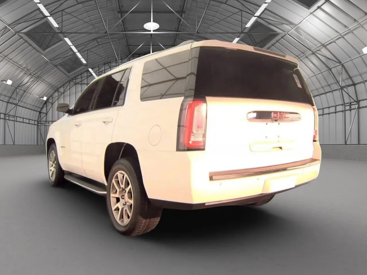Used 2018 GMC Yukon Denali AWD/4WD image 3