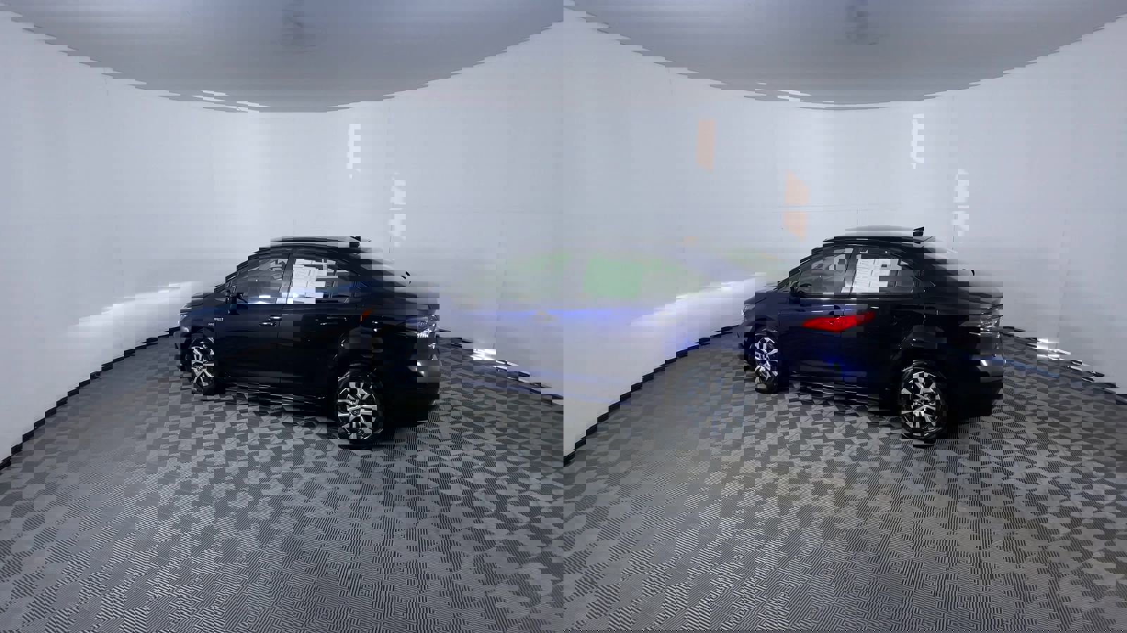 Used 2021 Toyota Corolla LE image 6