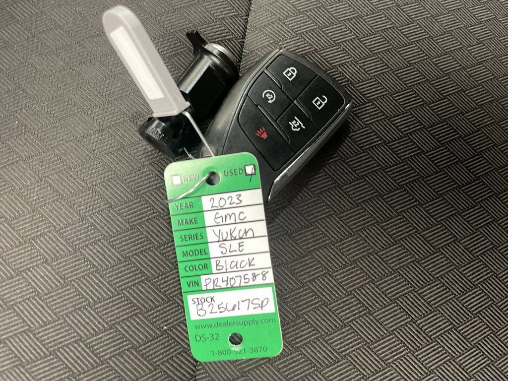 Used 2023 GMC Yukon SLE image 29
