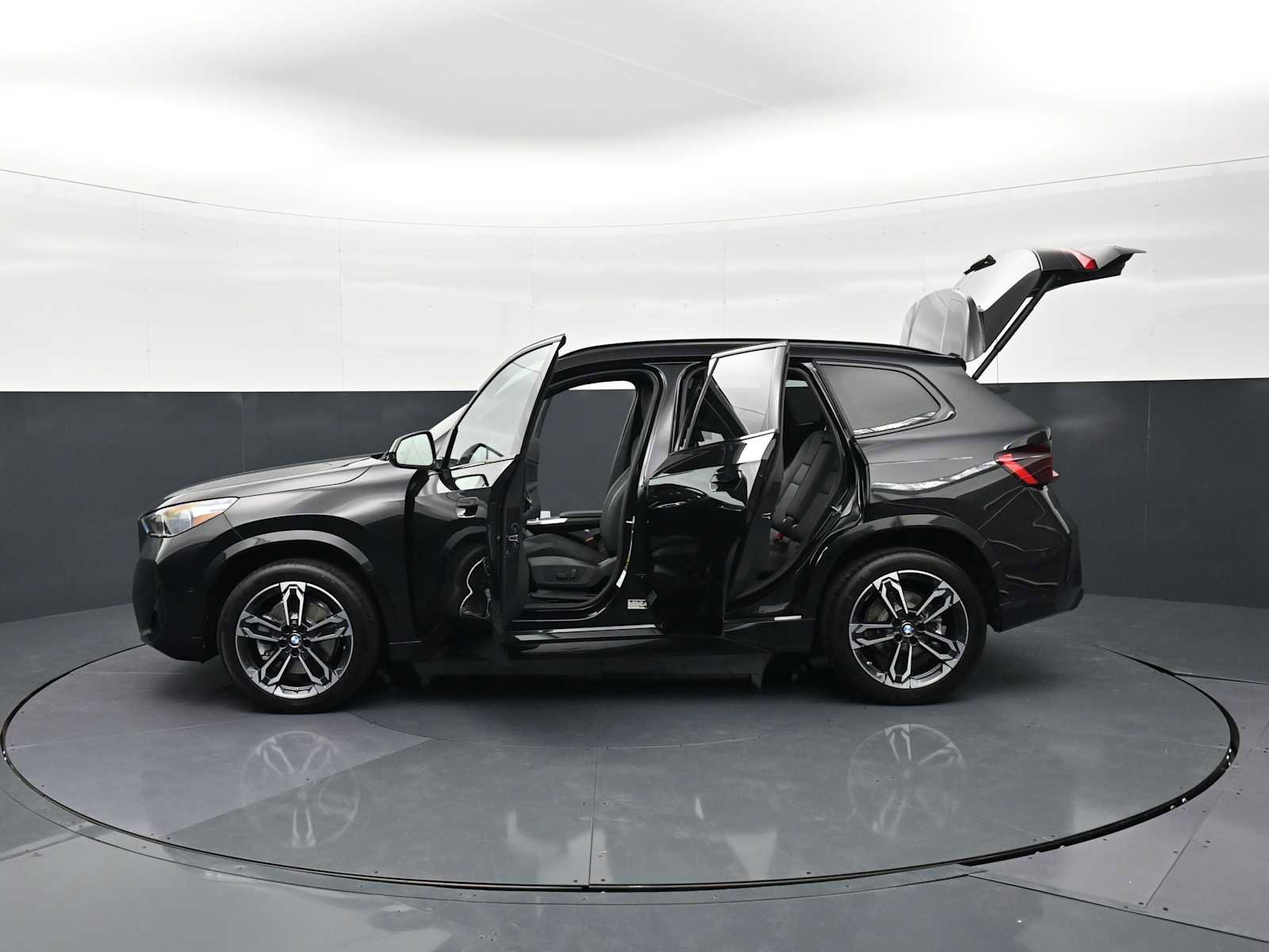 Used 2023 BMW X1 xDrive28i w/ M Sport Package image 35