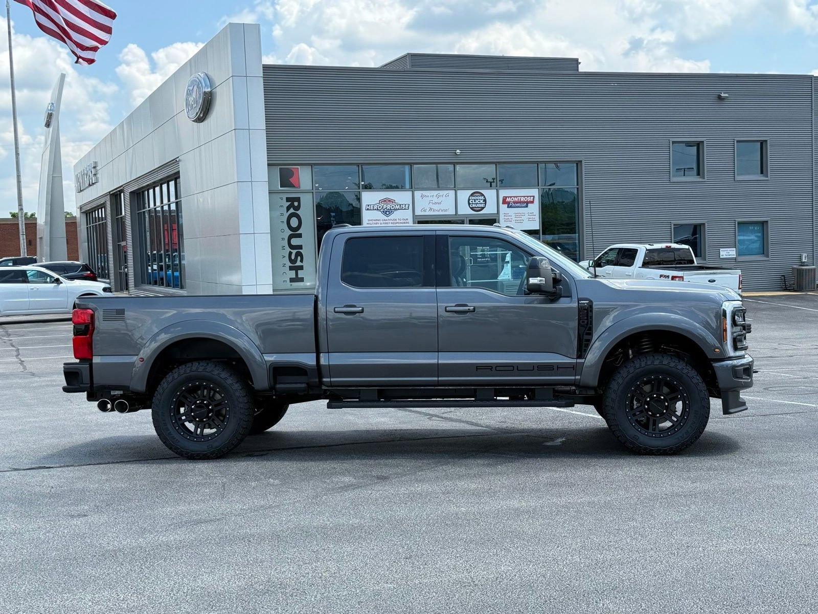 New 2026 Ford F250 Lariat w/ Black Appearance Package image 7