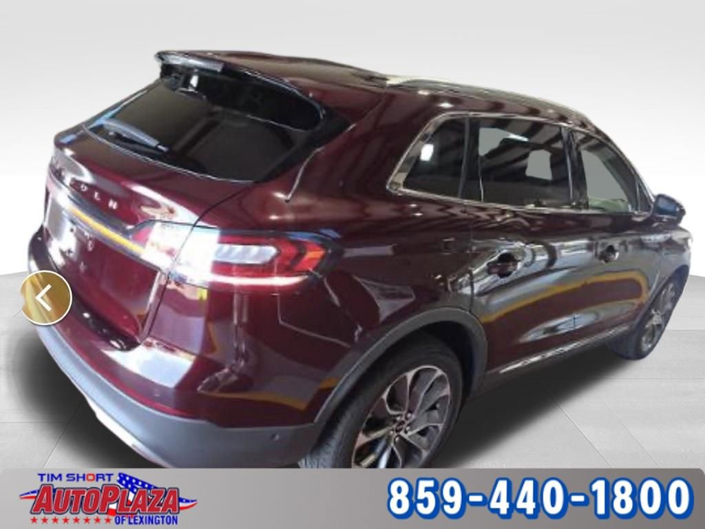 Used 2022 Lincoln Nautilus Reserve w/ Equipment Group 201A image 9