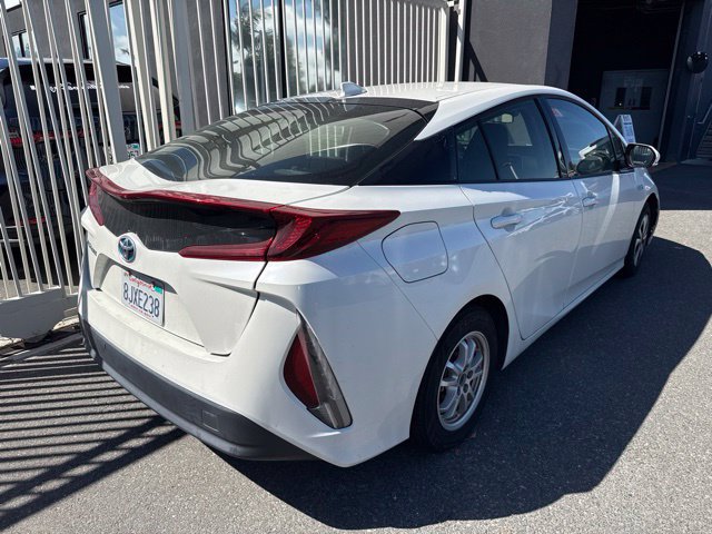 Used 2019 Toyota Prius Prime Plus FWD image 4