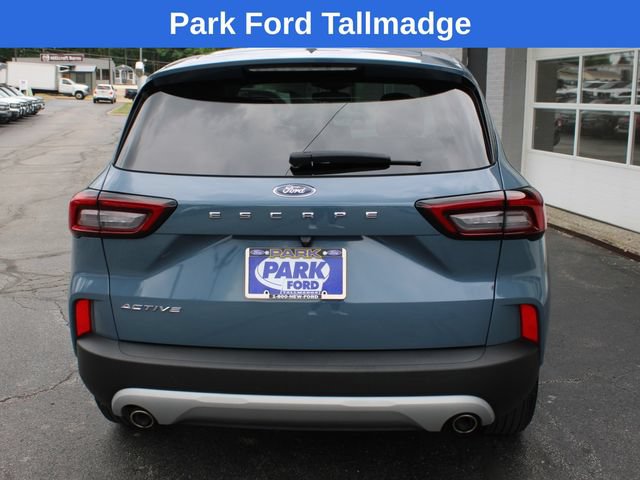 Used 2025 Ford Escape Active w/ Cold Weather Package FWD image 3