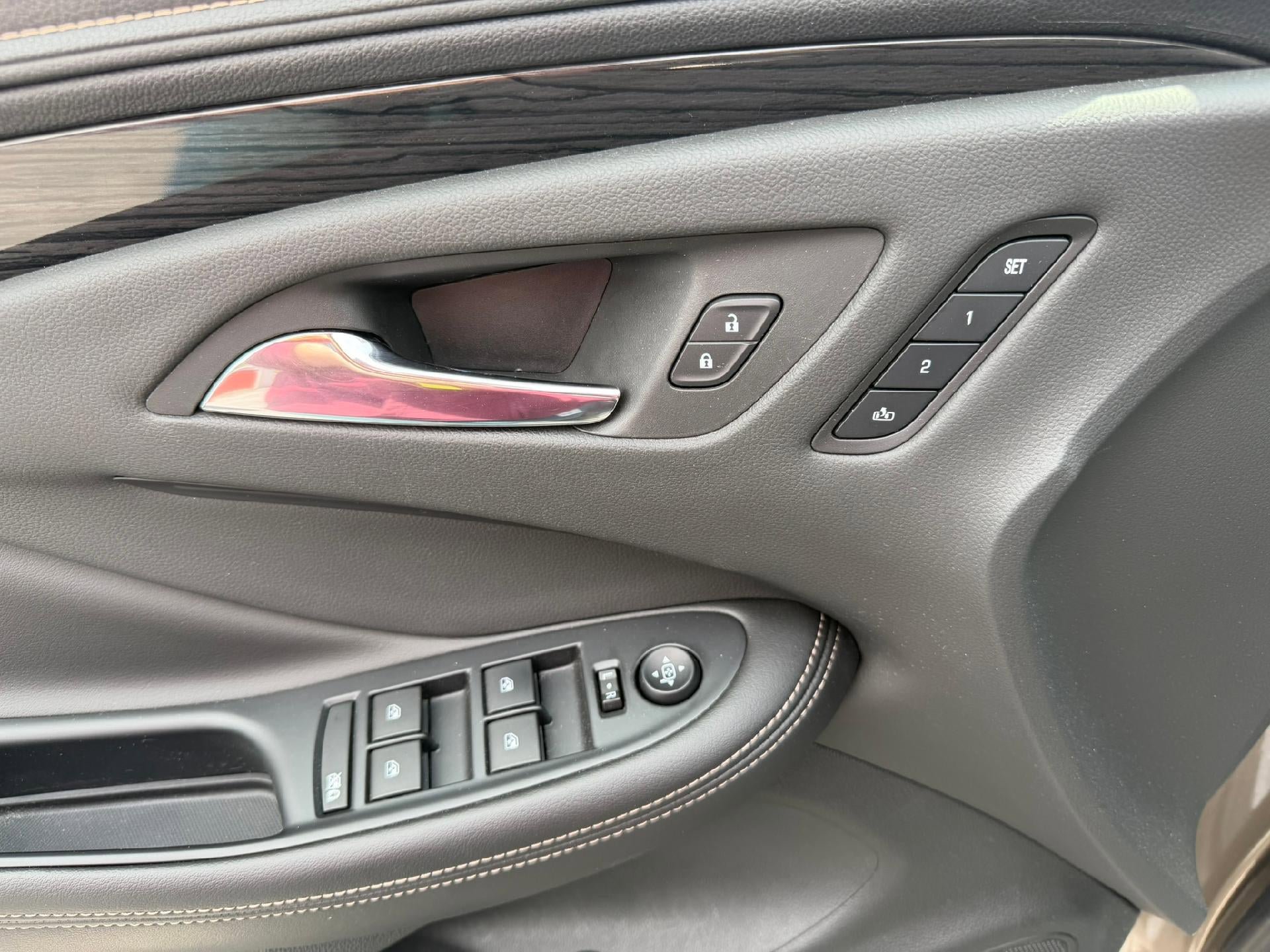 Used 2017 Buick Envision Premium AWD/4WD image 16