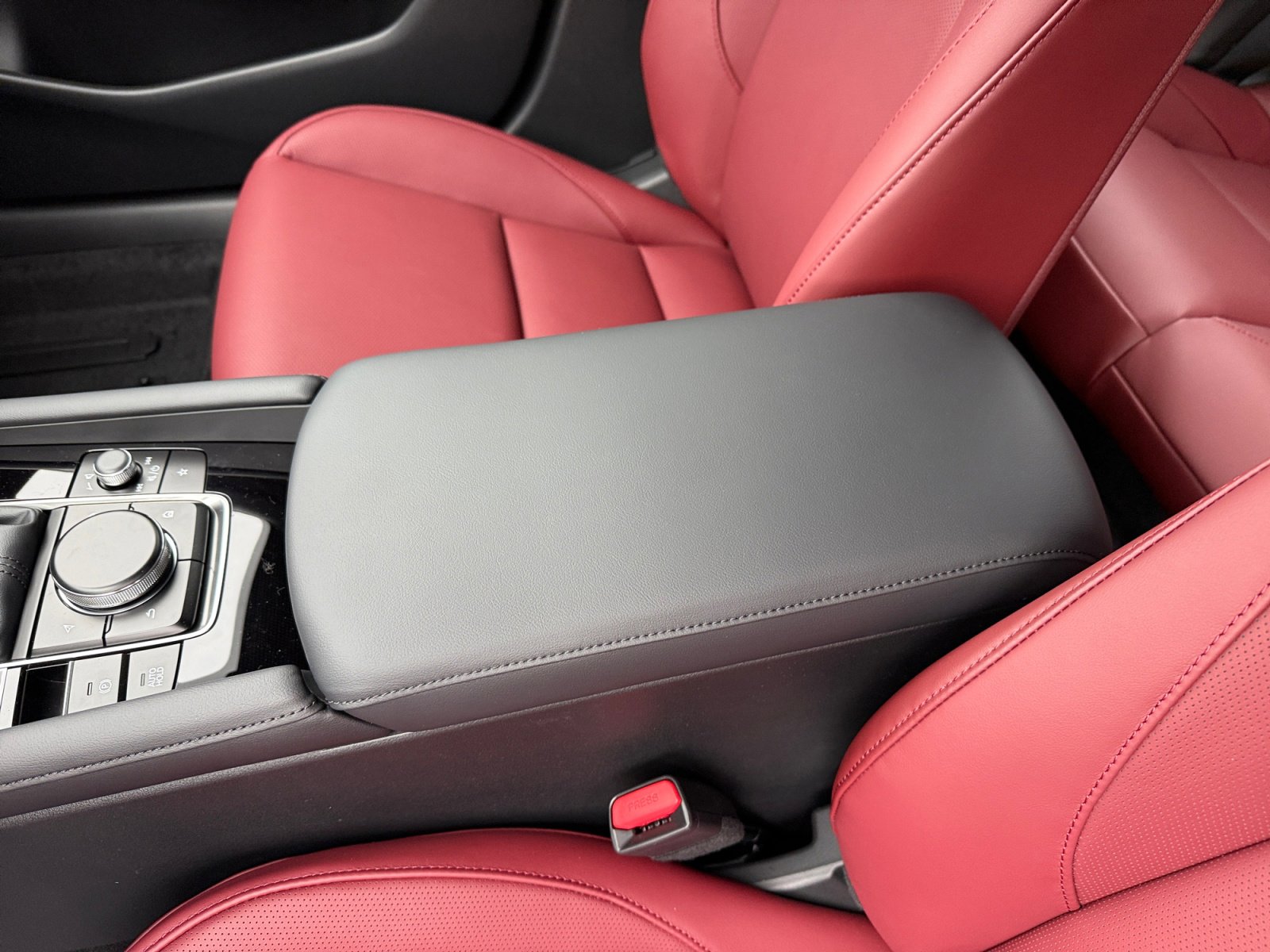 New 2026 MAZDA MAZDA3 Hatchback w/Premium Plus Pkg image 14