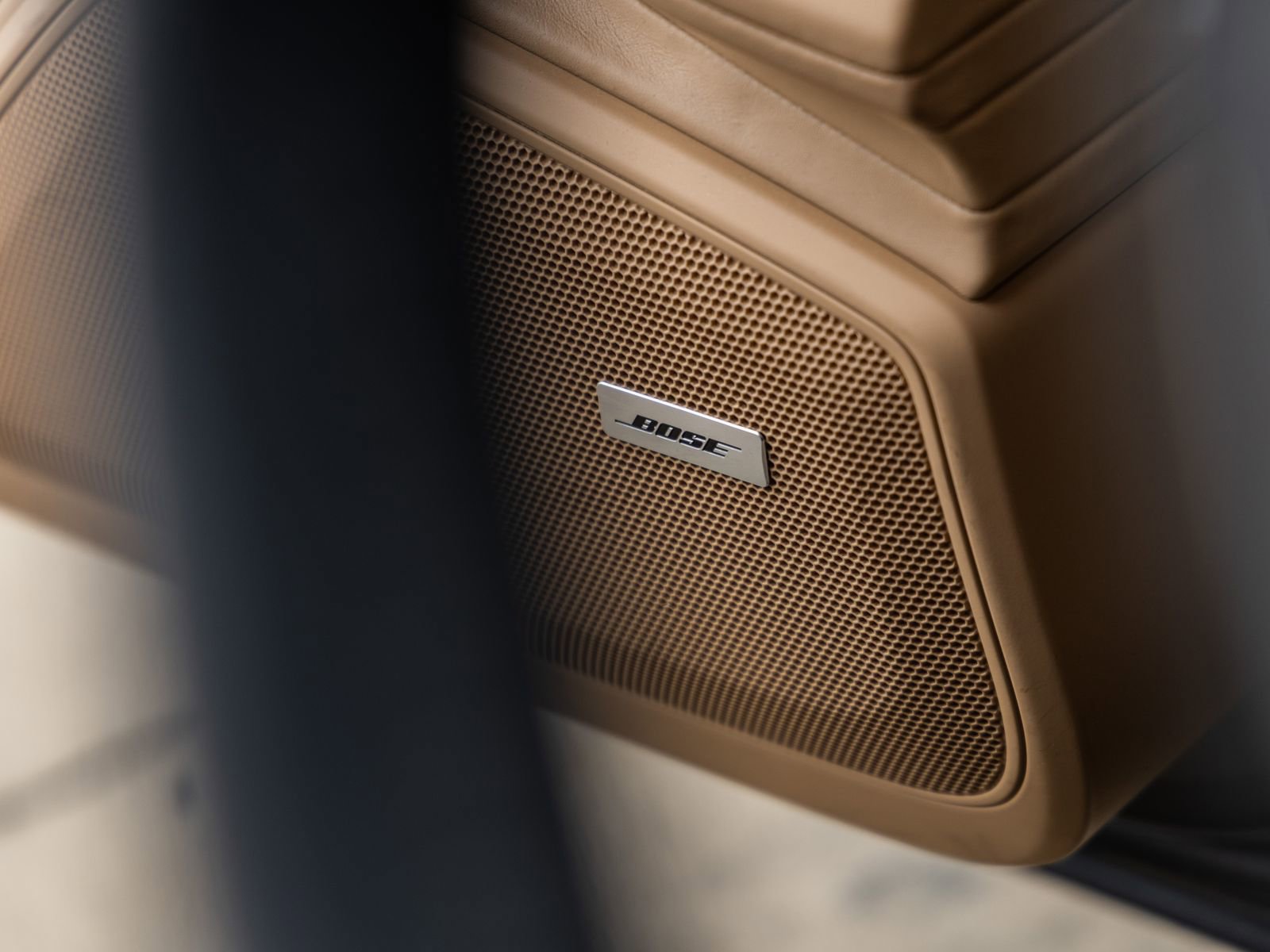 Certified 2018 Porsche Panamera image 20