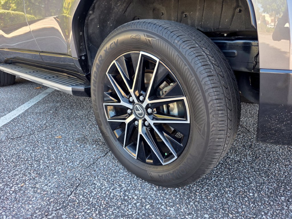 Used 2024 Lexus GX 550 AWD/4WD image 32