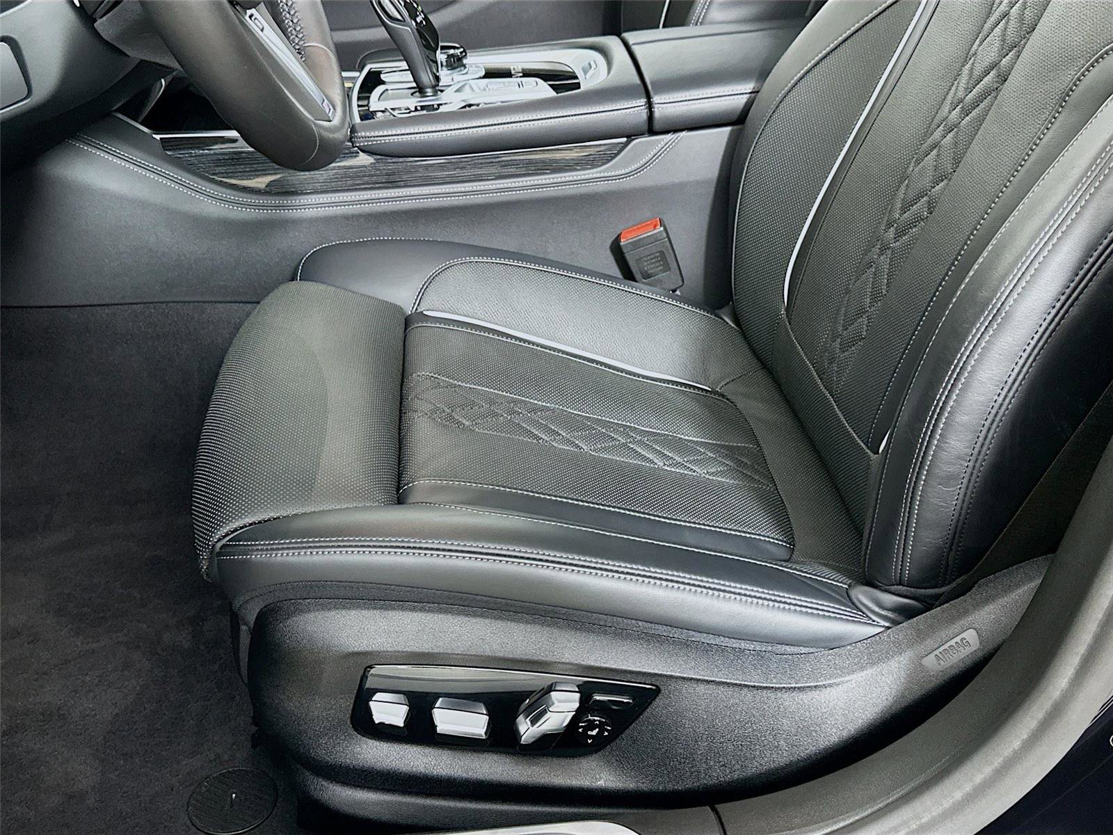 Used 2021 BMW M760i xDrive image 20