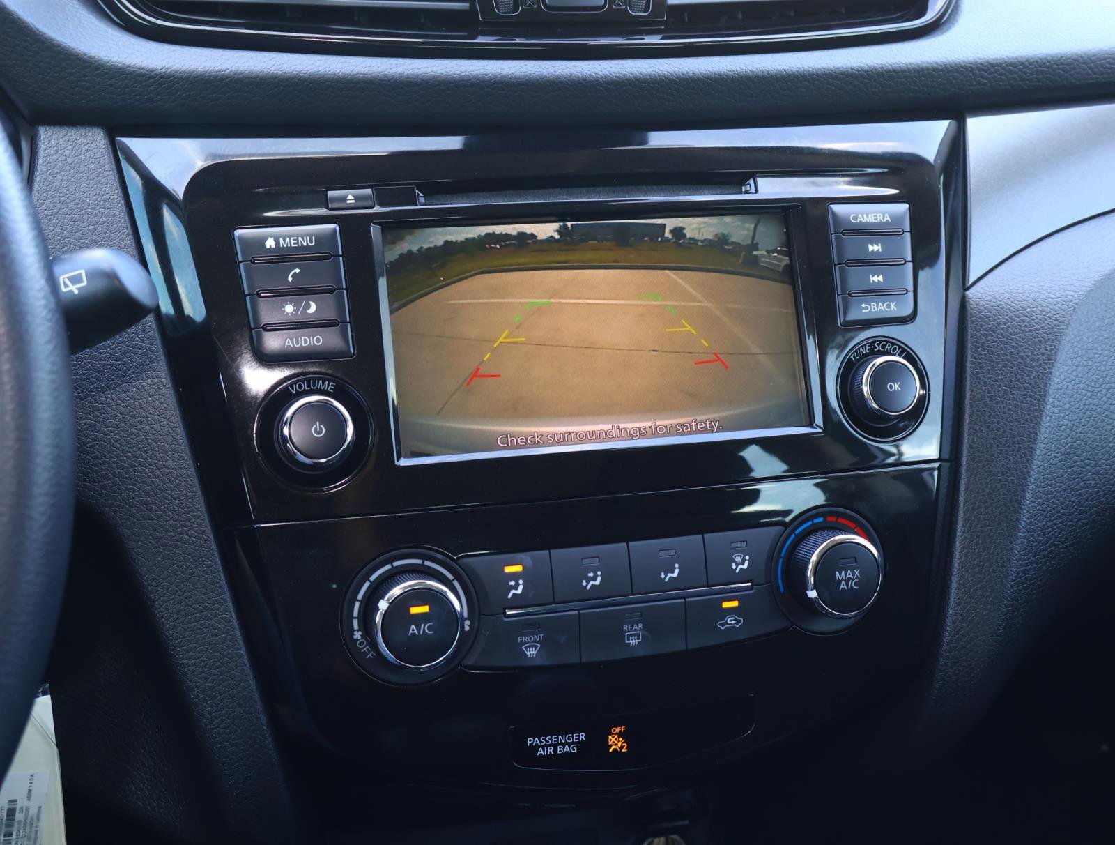 Used 2021 Nissan Rogue Sport S image 26