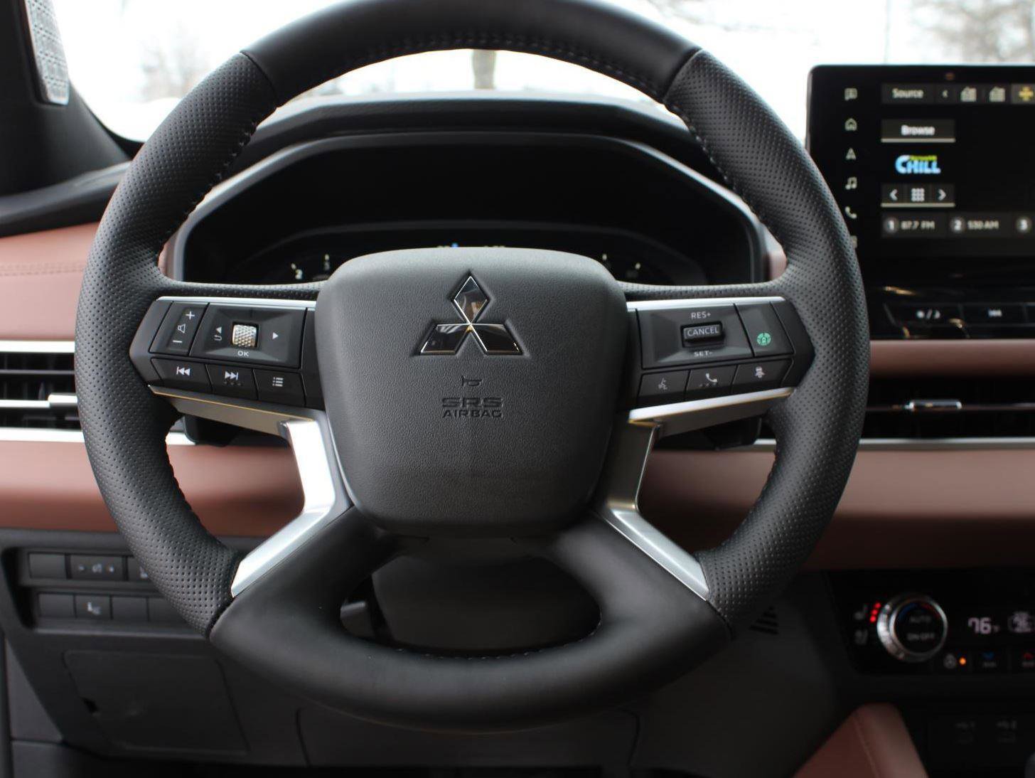 New 2026 Mitsubishi Outlander SEL image 11