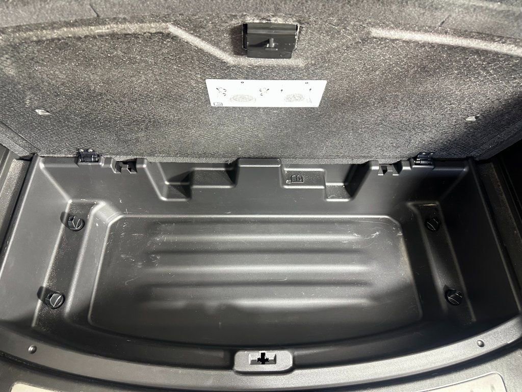 Used 2023 Buick Enclave Essence w/ Experience Buick Package AWD/4WD image 8