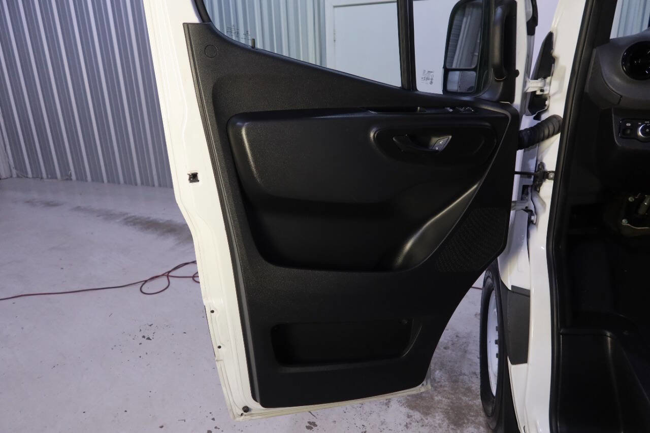 Used 2020 Mercedes-Benz Sprinter 2500 w/ Driver Convenience Package image 21