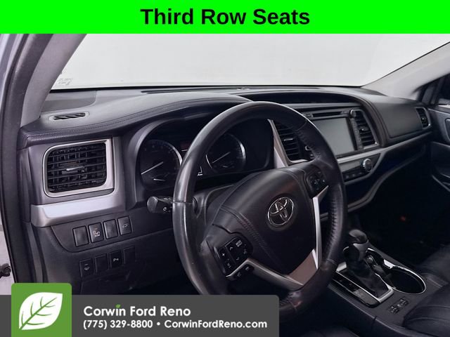 Used 2014 Toyota Highlander Limited image 9