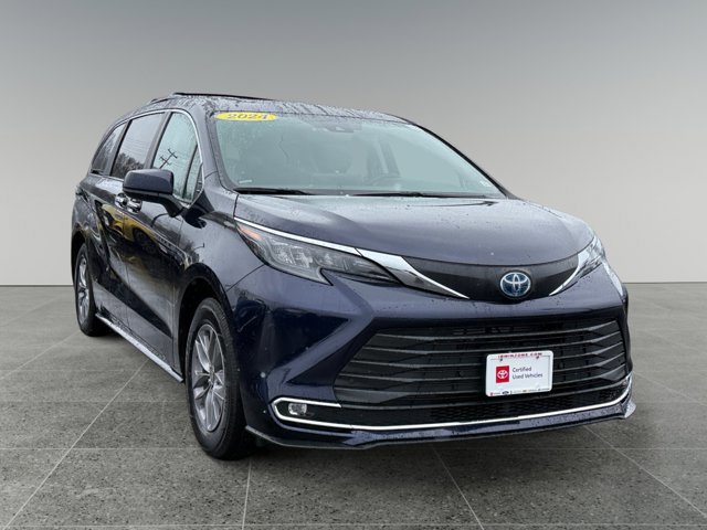 Certified 2024 Toyota Sienna XLE w/ XLE Plus Package image 7