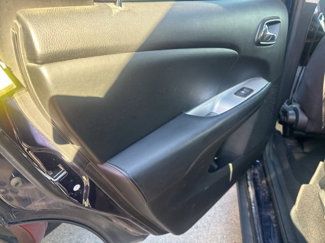Used 2017 Dodge Journey SE w/ Flexible Seating Group image 10