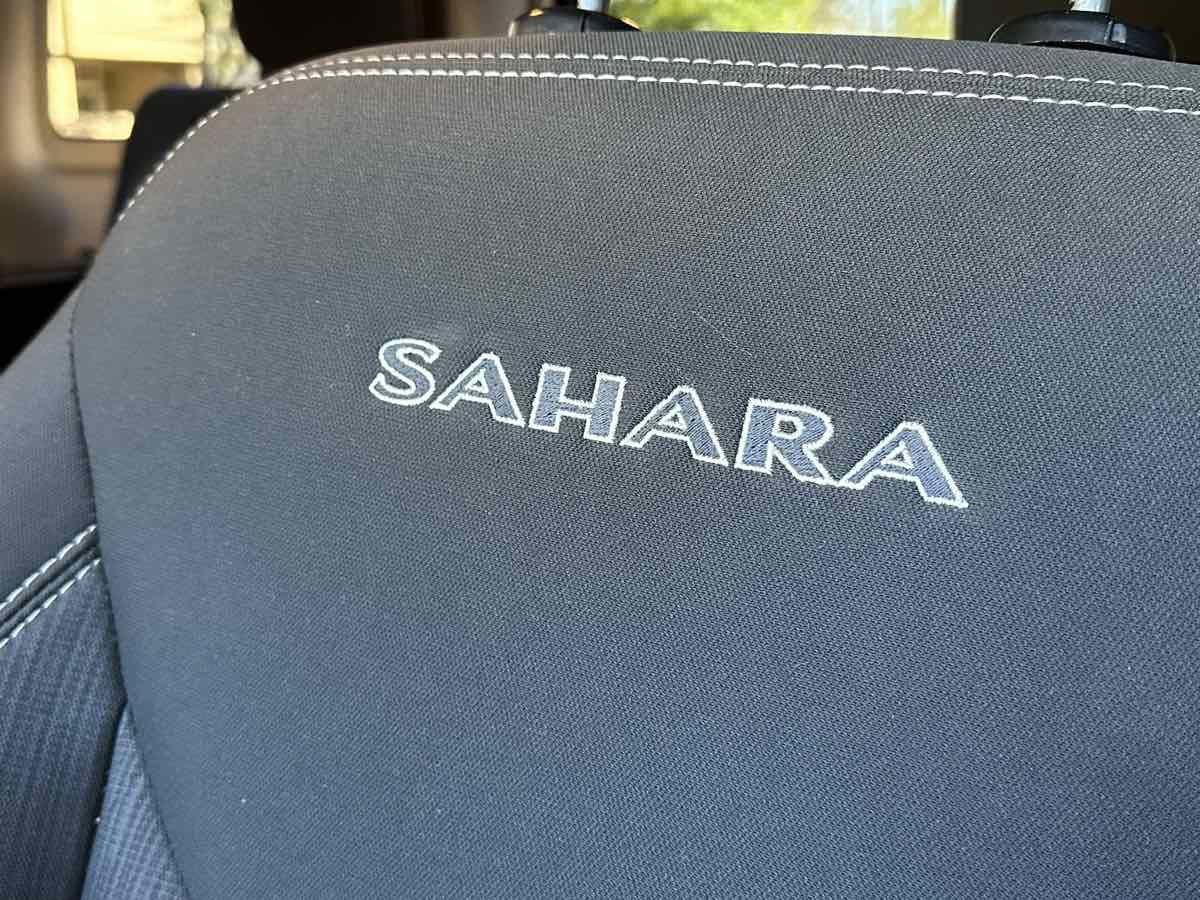 Used 2016 Jeep Wrangler Unlimited Sahara w/ Connectivity Group image 23