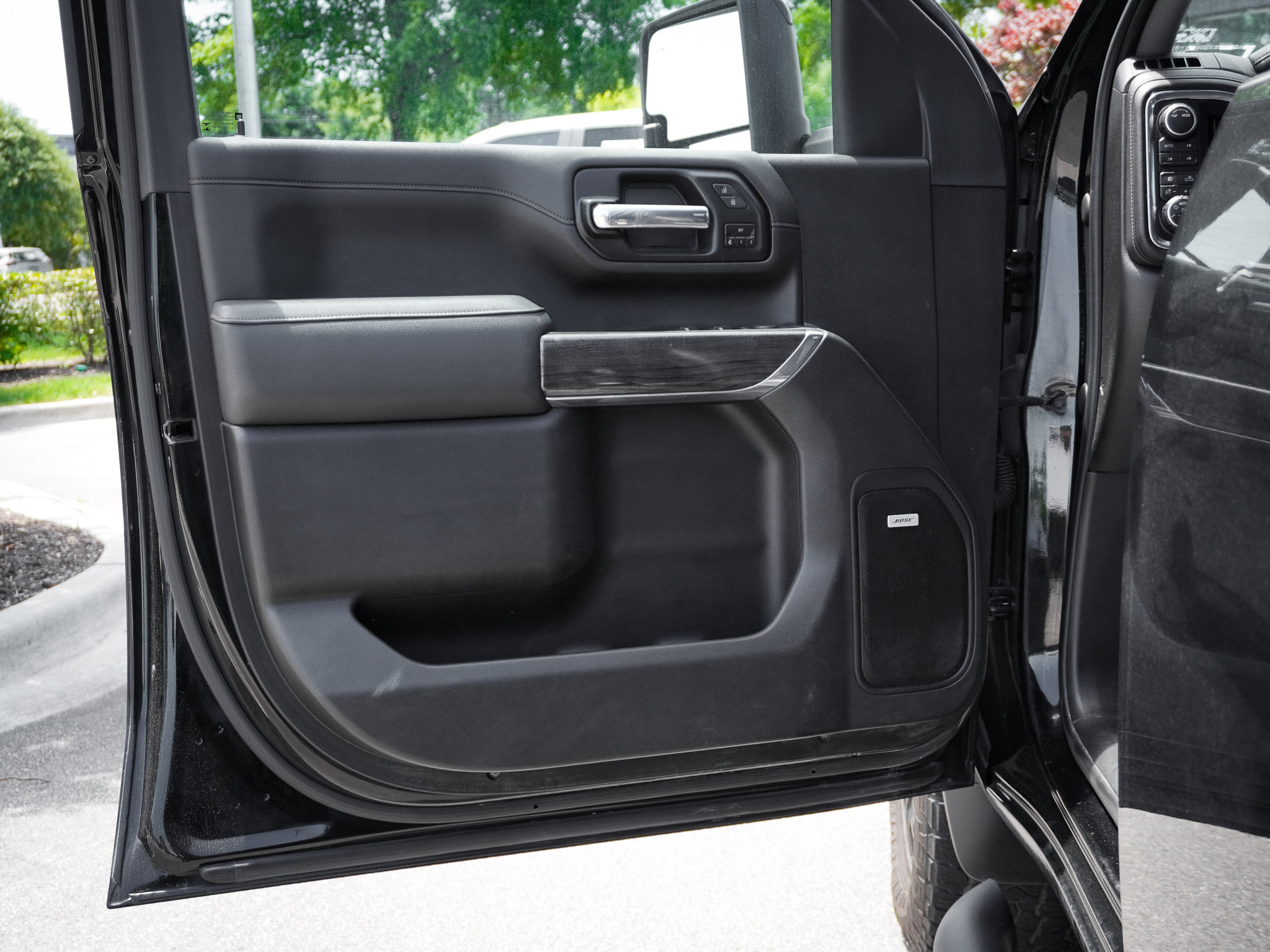 Used 2023 Chevrolet Silverado 3500 LTZ w/ LTZ Plus Package AWD/4WD image 16