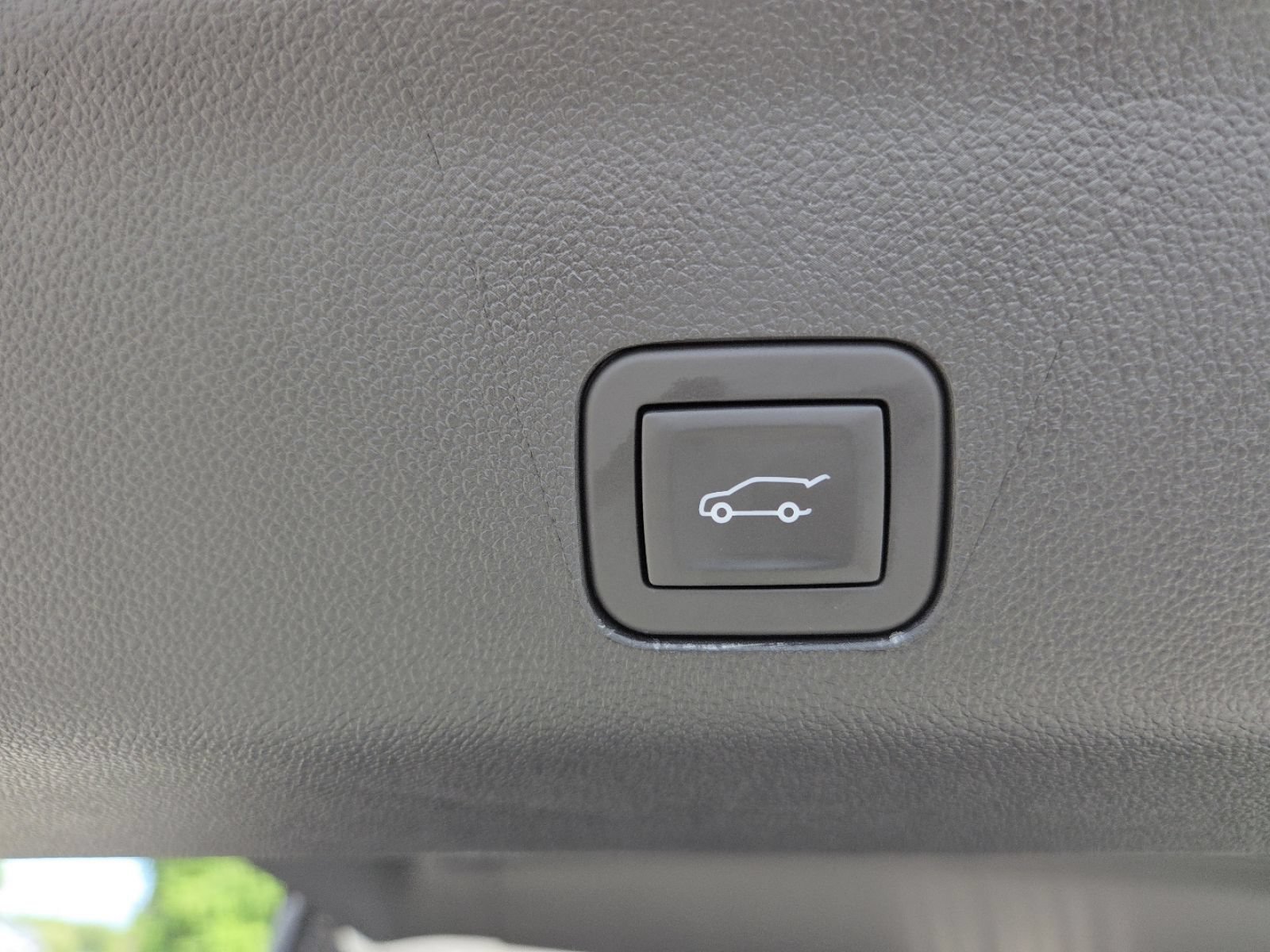 New 2026 GMC Yukon Denali Ultimate AWD/4WD image 27