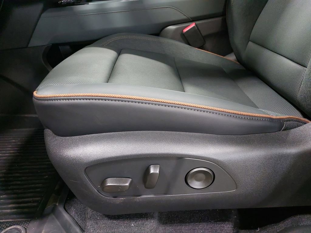 New 2026 GMC Acadia AT4 w/ Super Cruise Package image 30