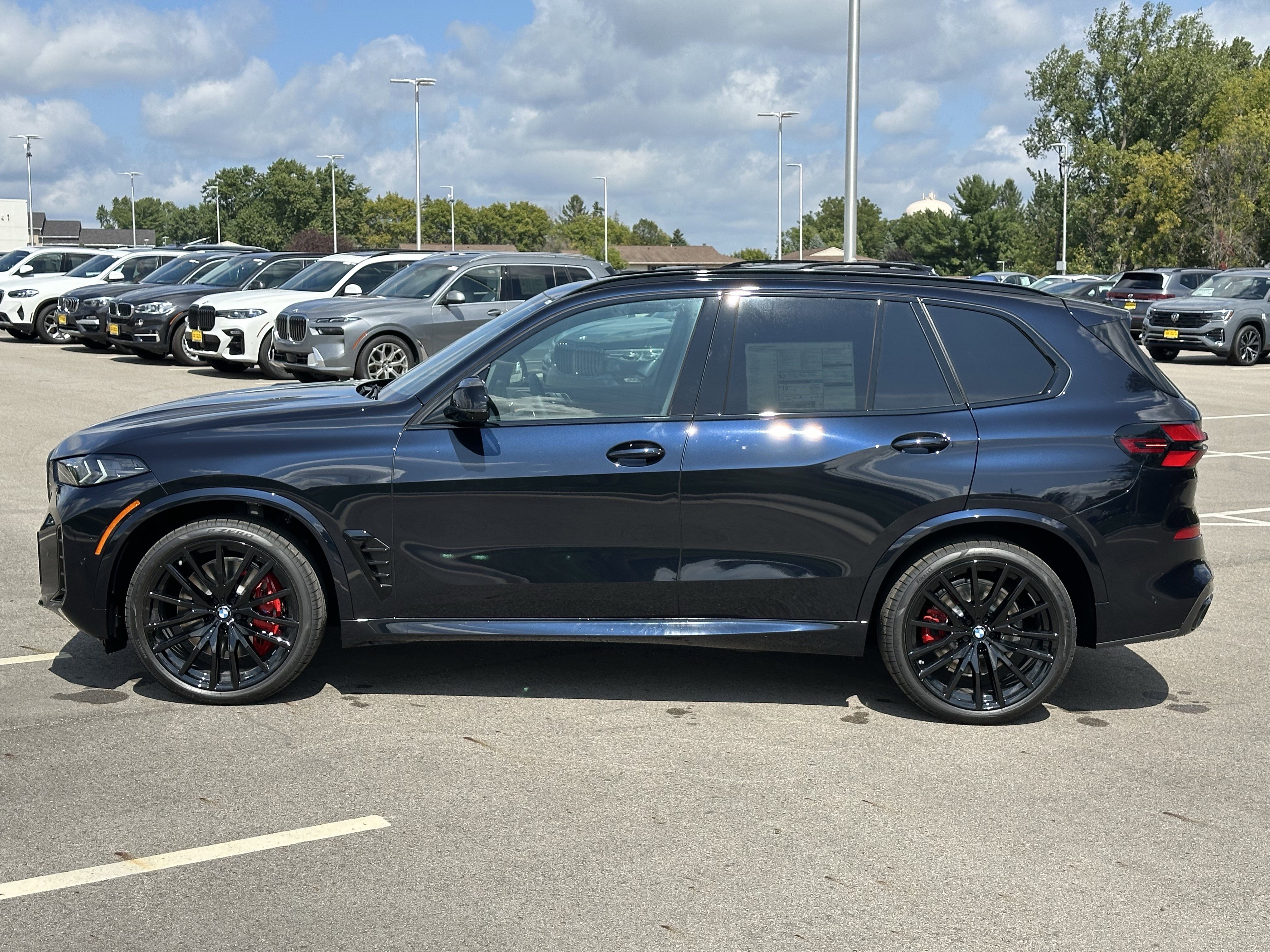 New 2026 BMW X5 M60i image 4