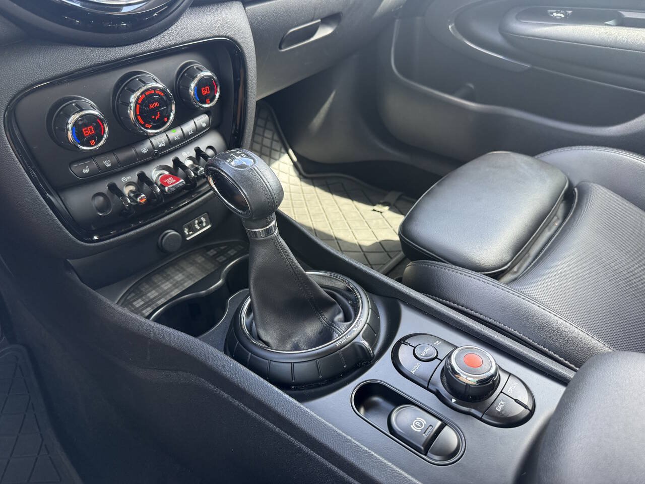Used 2016 MINI Cooper Clubman S FWD image 18