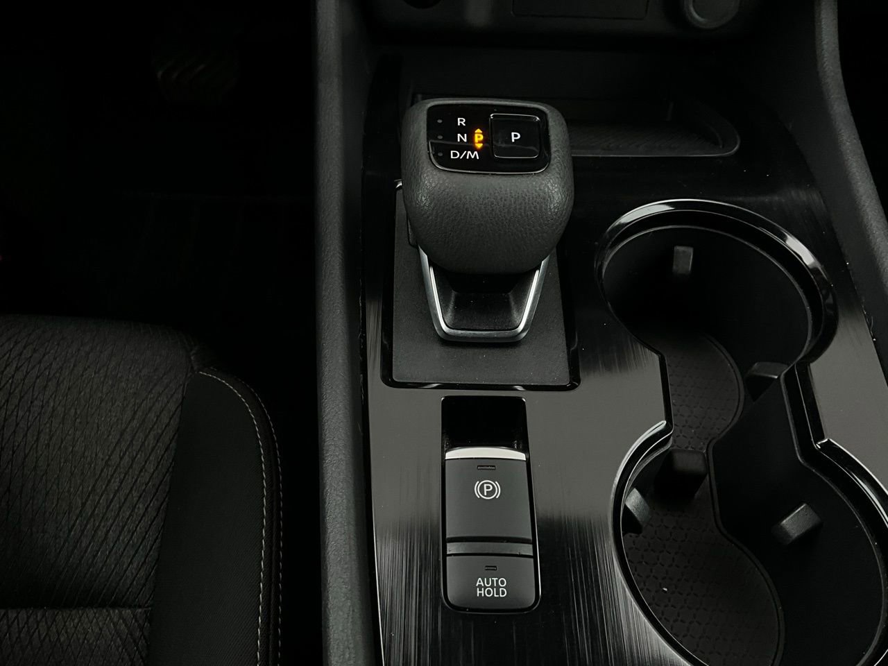 Used 2025 Nissan Rogue SV image 24