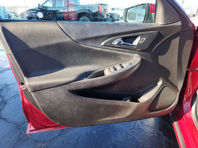 Used 2018 Chevrolet Malibu LT image 27
