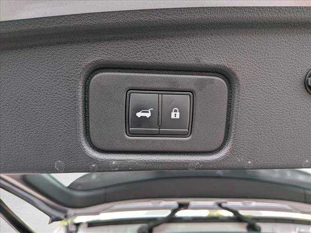 Used 2022 Nissan Pathfinder SL FWD image 7